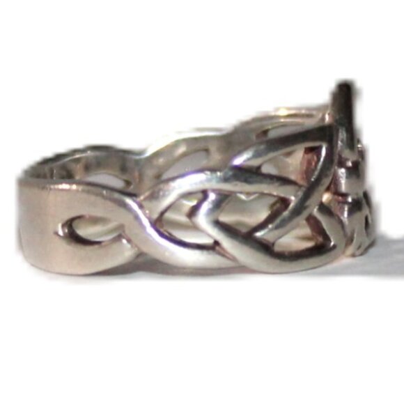 Sterling Silver Celtic Knot Claddagh Ring - Picture 4 of 6